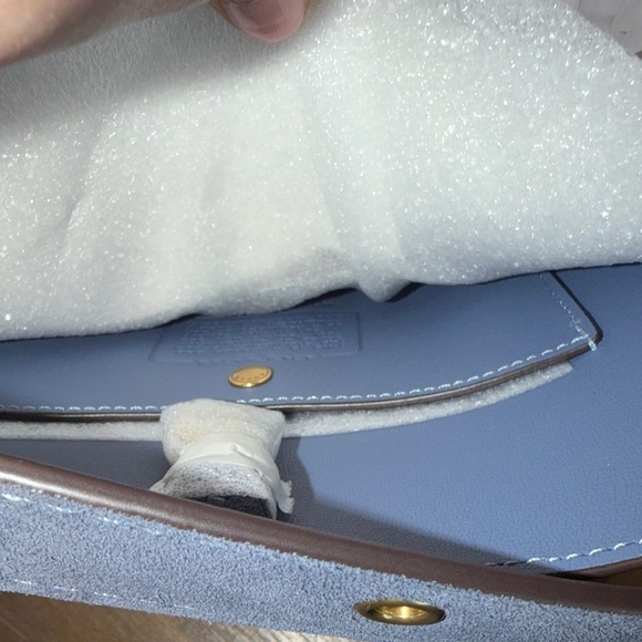 Coach Bleecker Bucket 21 - Picture 5 of 5